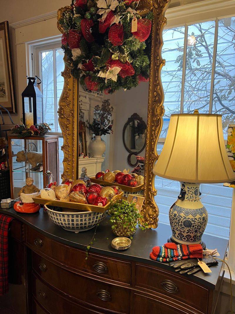 Due Sorella, Rustic Countryside Charm In A Downtown Home