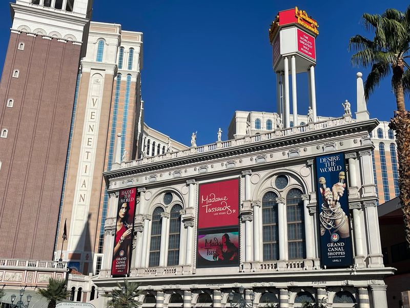 Inside The Venetian And Easy To Reach