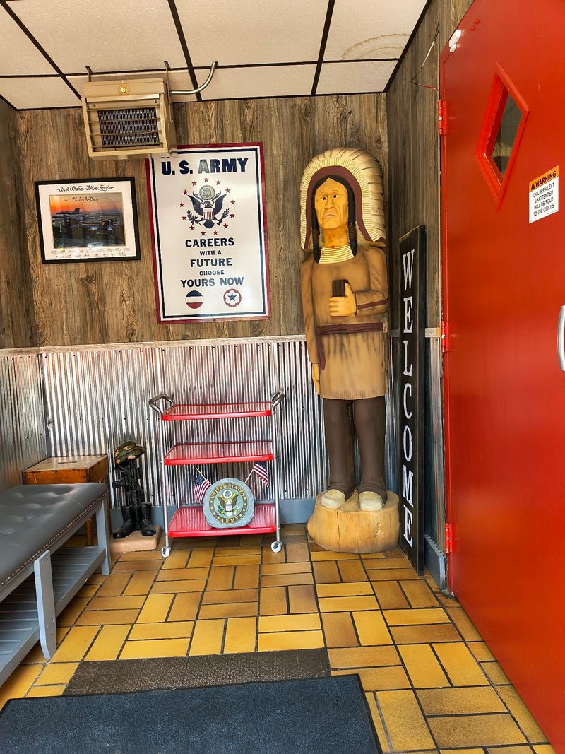 Military Tributes Add Character To The Dining Room