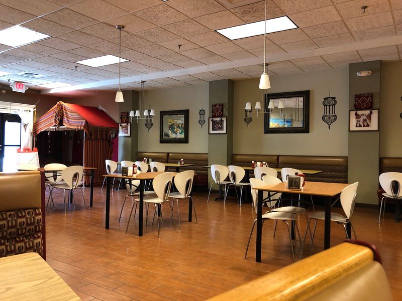 Zaytoon Restaurant