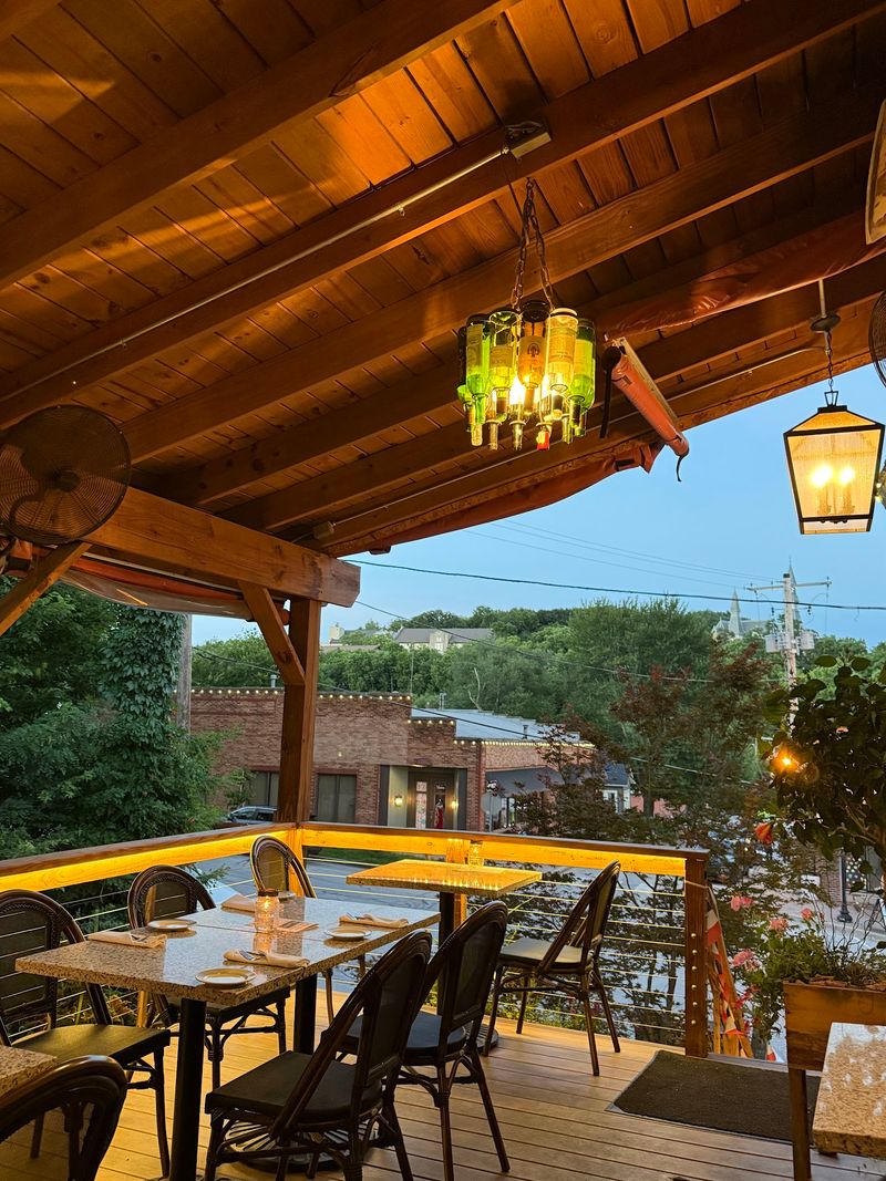 Cozy Cafes And Eateries With Character