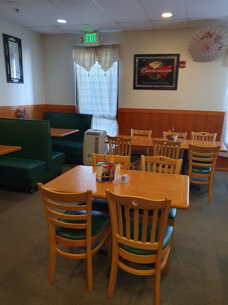 A Strip Mall Spot That Locals Actually Use