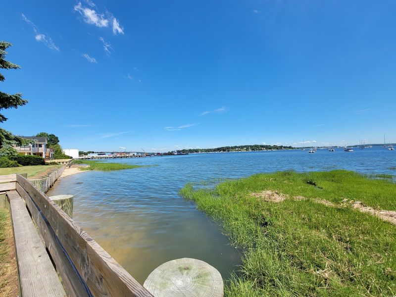 Oyster Bay - A Short Amble To The Harbor