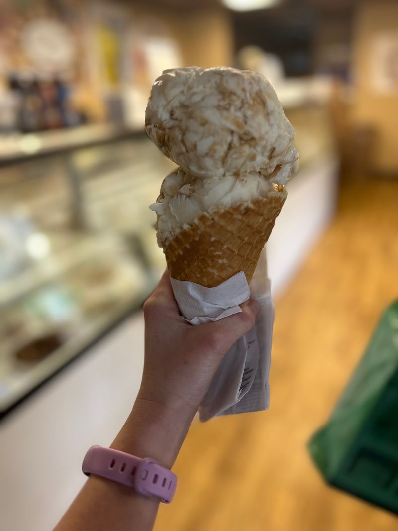 Minocqua - Kilwins Chocolates, Fudge & Ice Cream