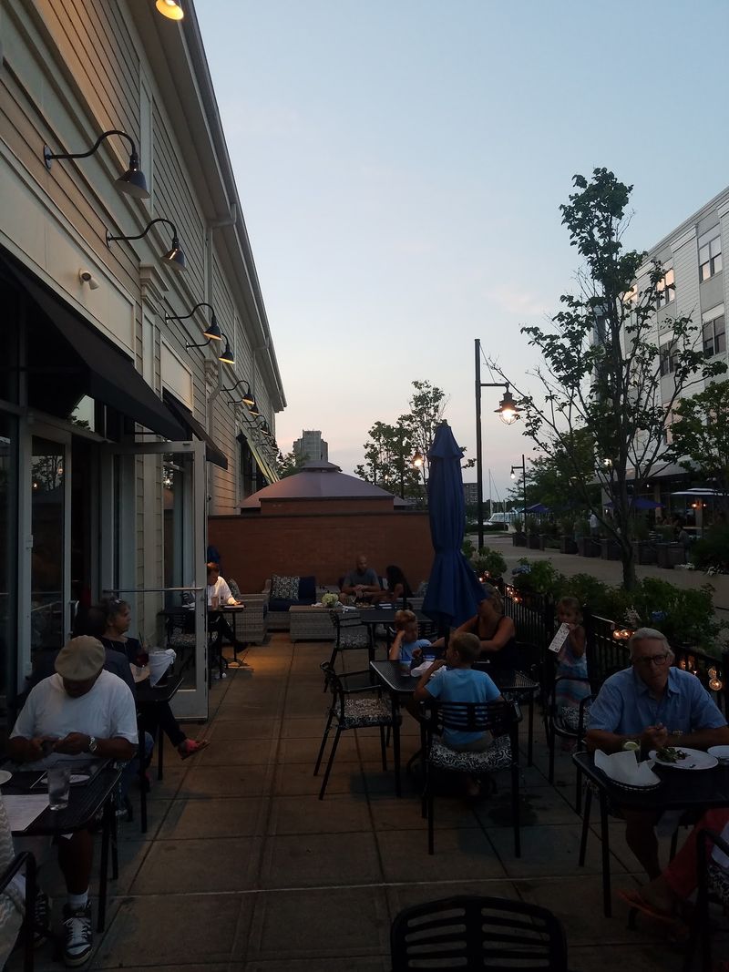 Boathouse Bistro & Pizzeria, Hull