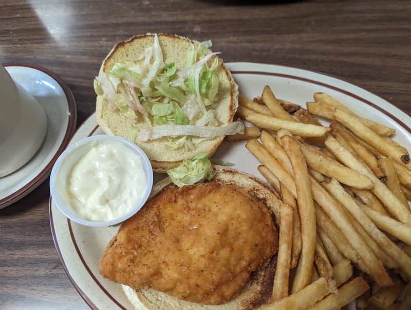 Fried Chicken Dinners Worth Planning Around