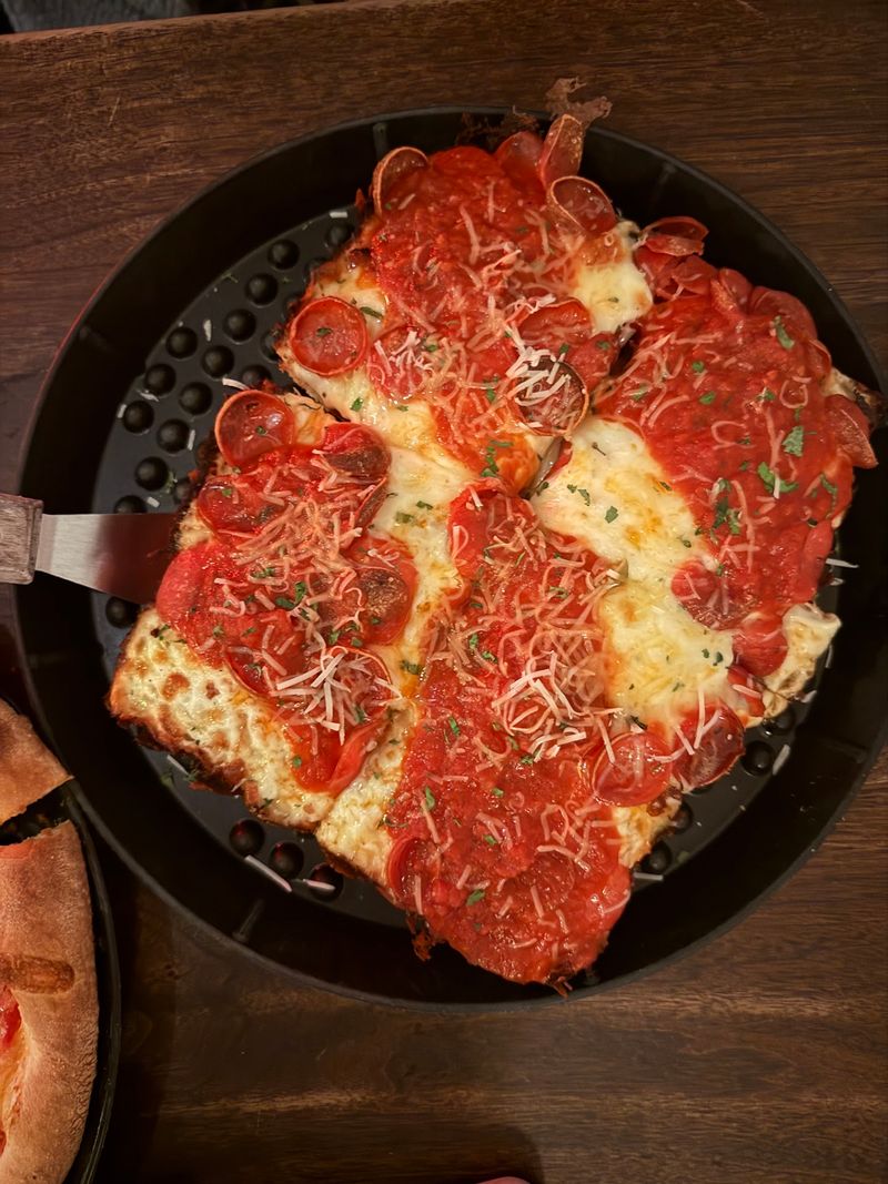 Detroit Squares With Crunchy Cheese Edges