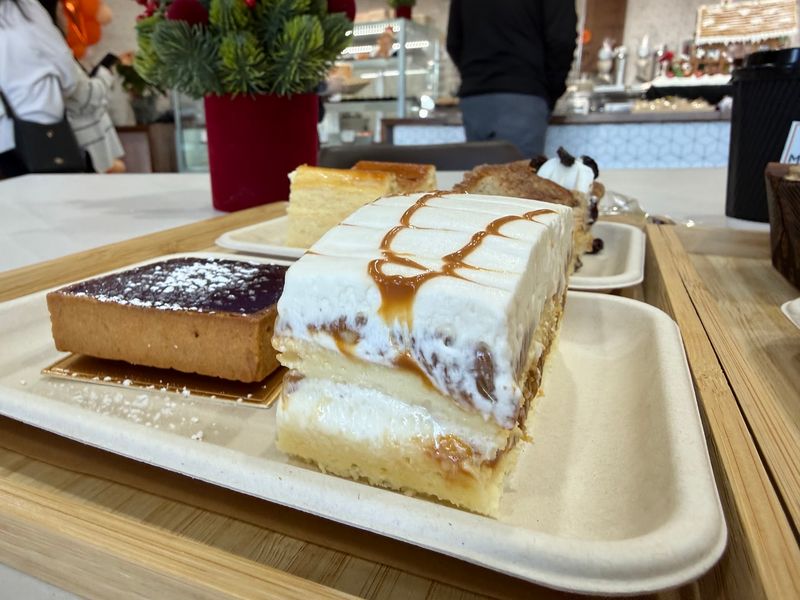 Light Cakes That Do Not Weigh You Down