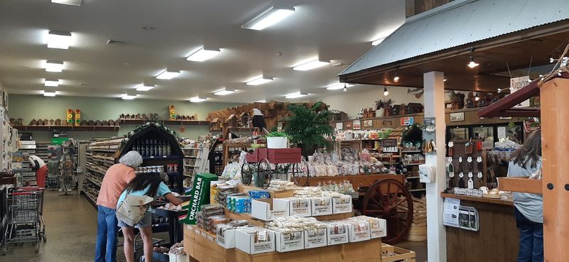 Bäckermann's Country Market, Whiteville