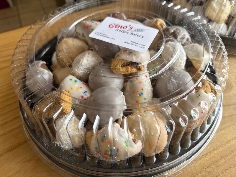 Gino's Italian Bakery - Hertel Avenue