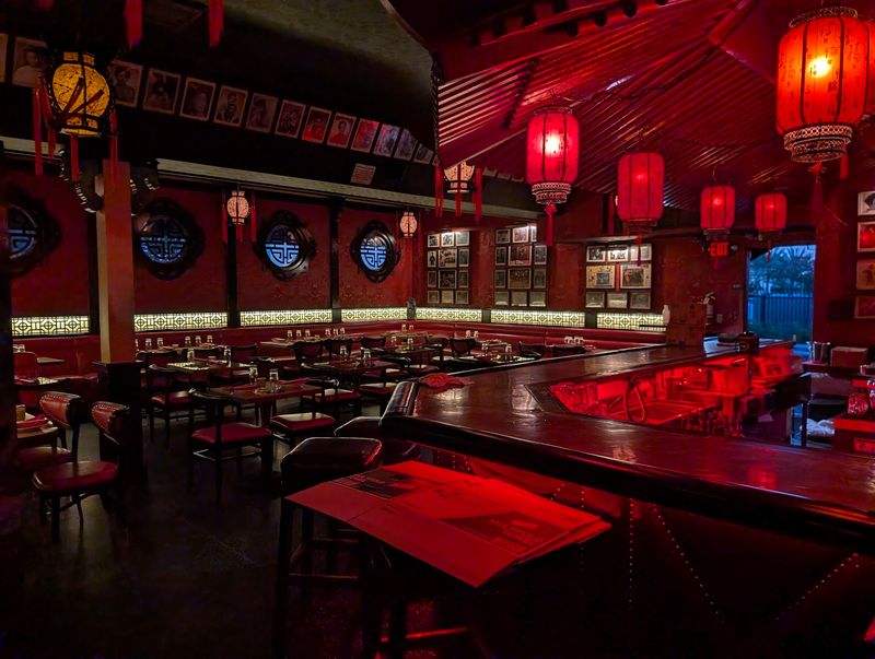 The Formosa Cafe: Reflections In The Old Hollywood Mirror