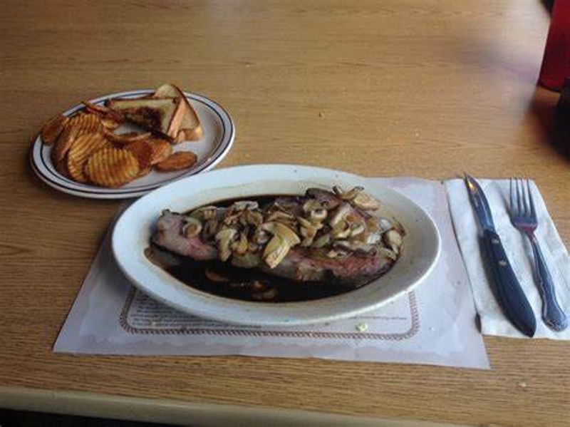 Big Portions Make Every Meal Feel Like An Occasion