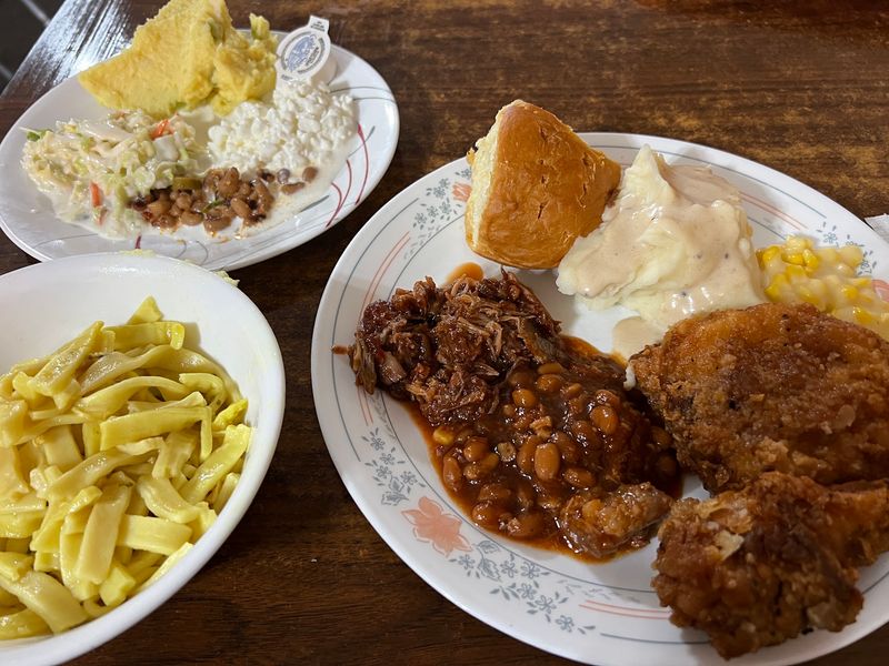 Fannie's Country Cookin', Chouteau