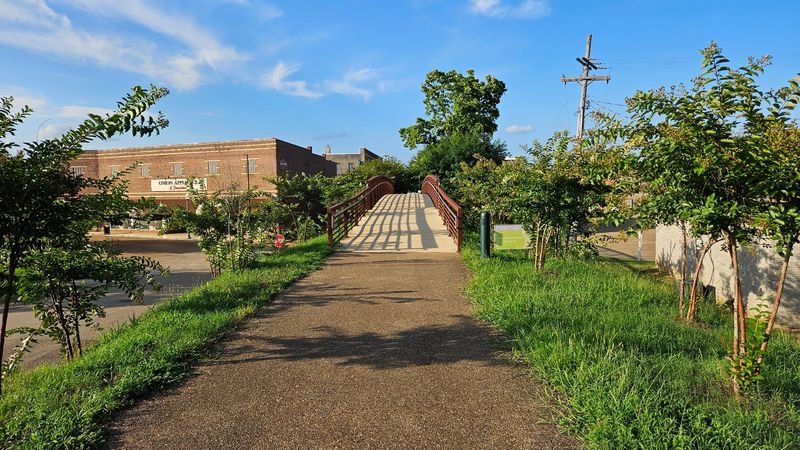 New Albany - Trailhead Town With Charm