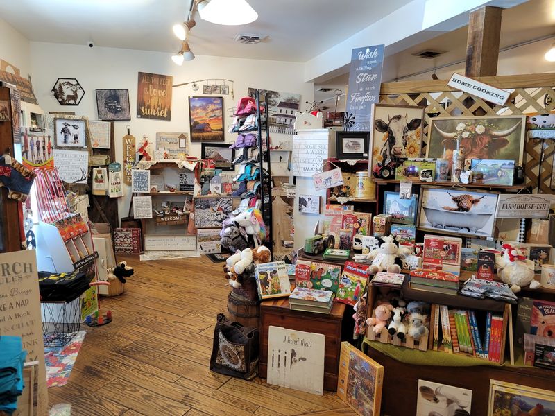 The Gift Shop And The Drive Through Amish Country