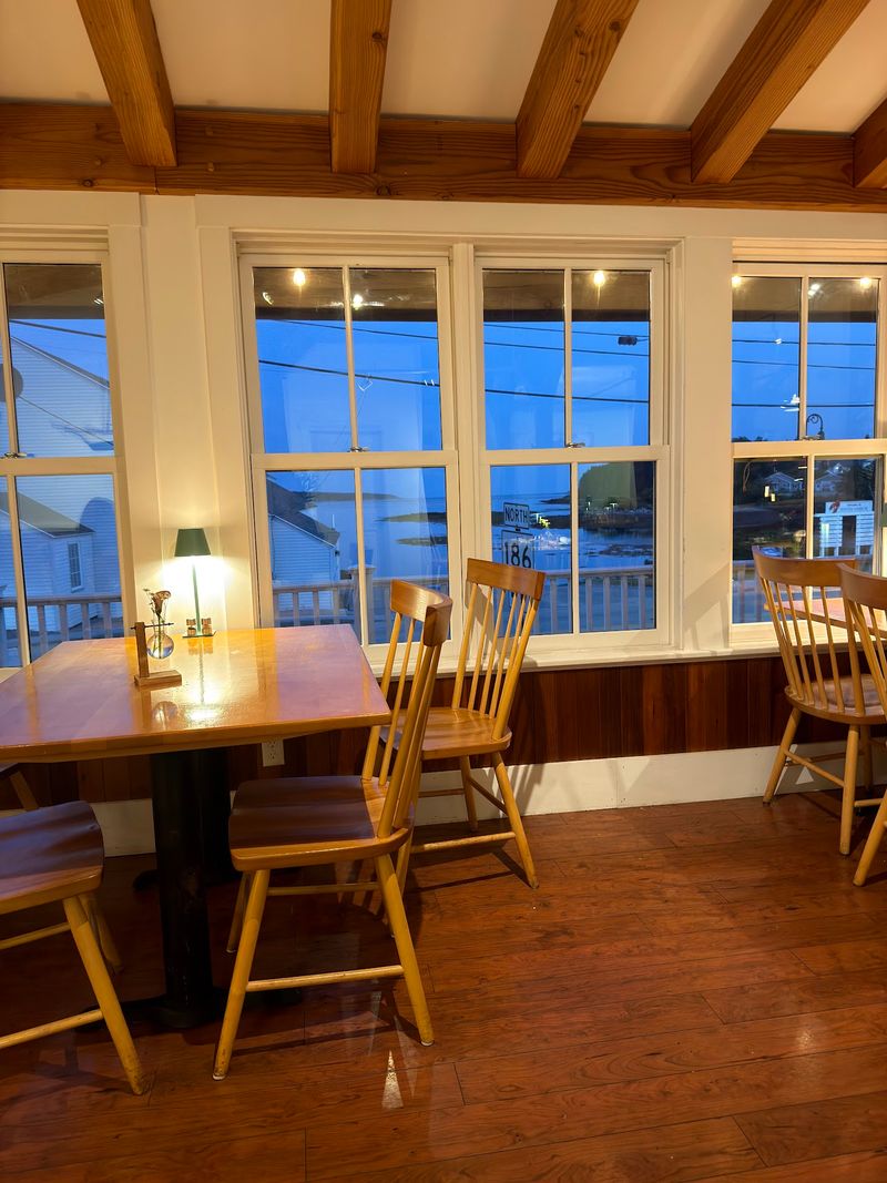 Tips For Booking The Perfect Summer Dining Experience