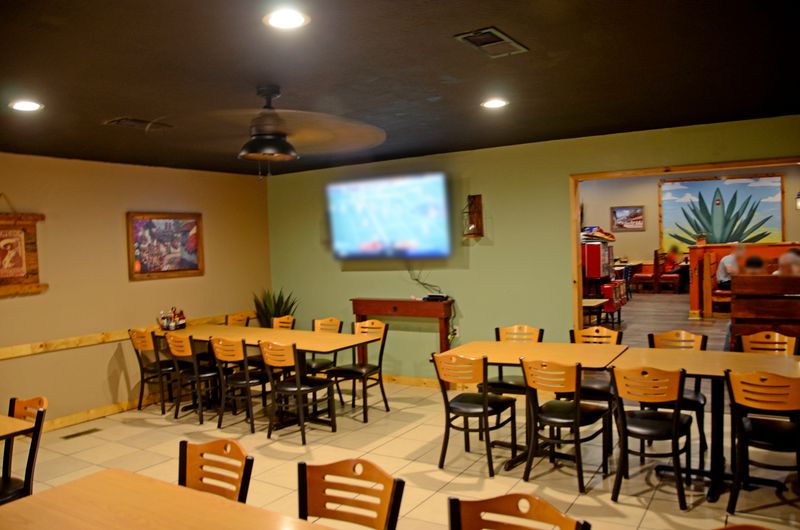 Local Diners Where Everyone Knows Your Order