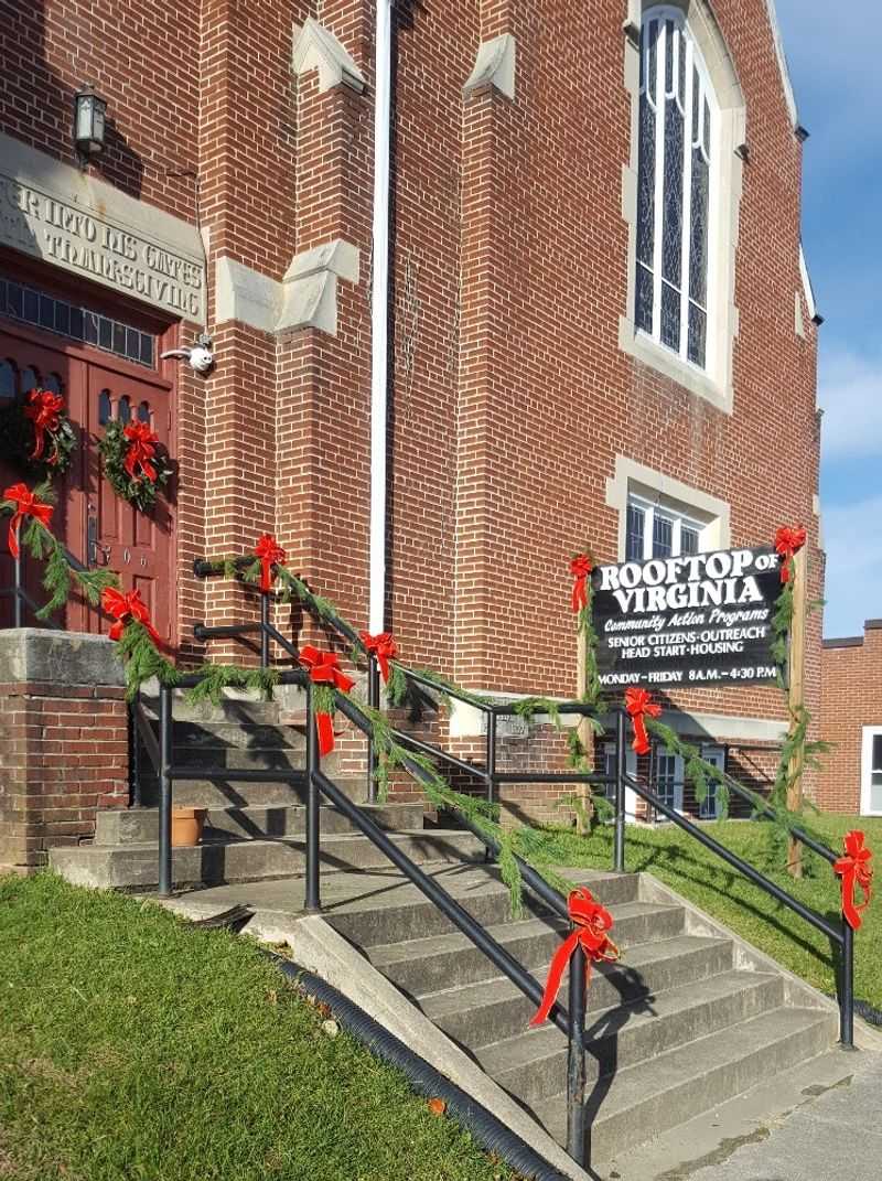 Local Employment Opportunities Within Mountain Towns