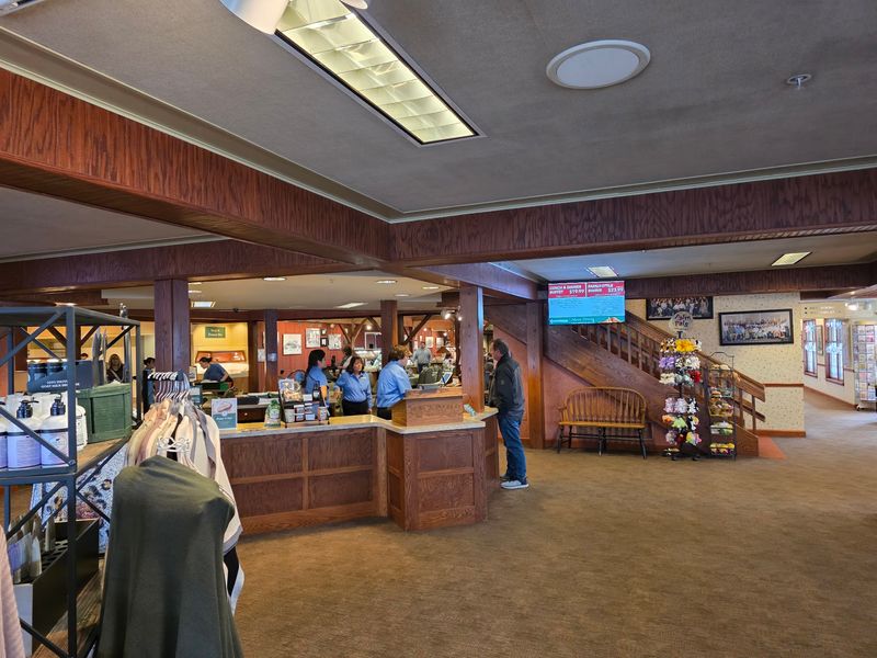 Essenhaus Bakery