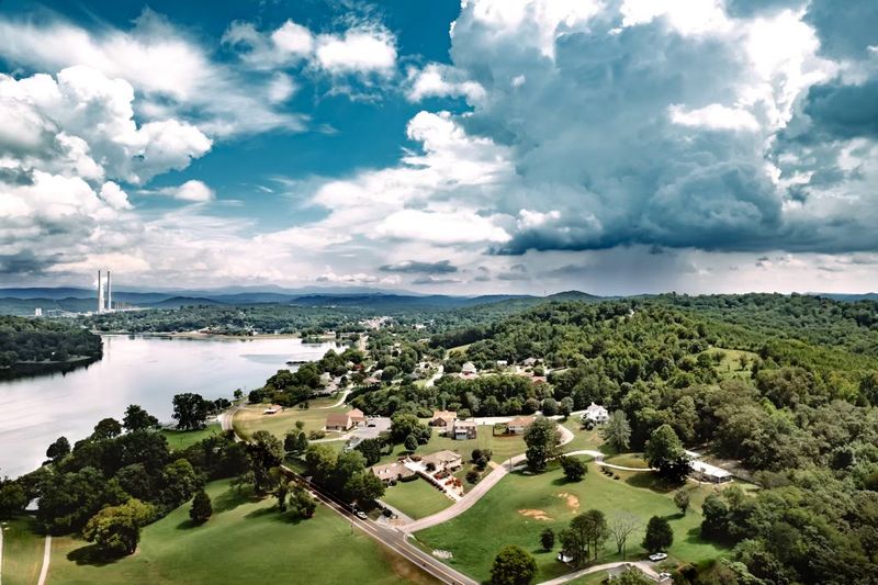 Where The Clinch And Tennessee Rivers Shake Hands