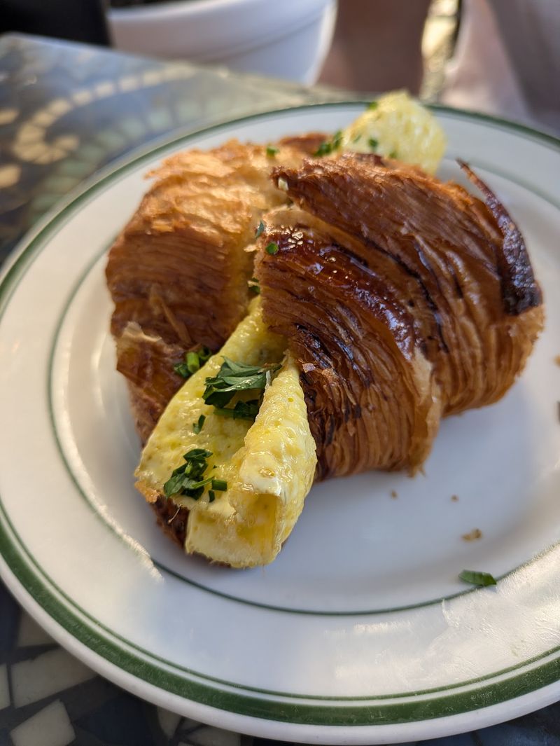 Breakfast Plates That Make Getting Up Early Feel Smart