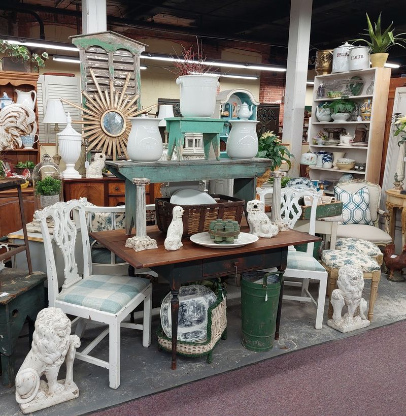 Acushnet River Antiques