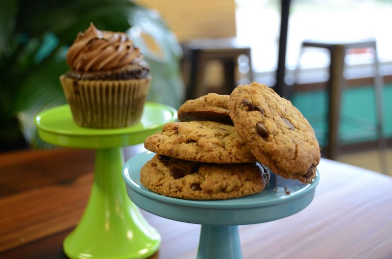 Natural Ingredients And Dye-Free Baking Set The Standard