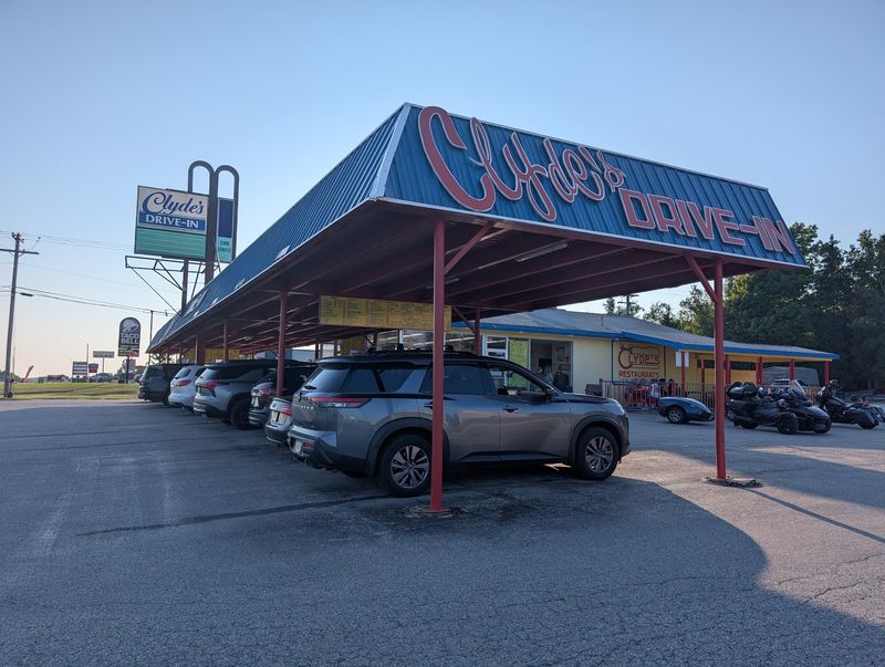 Family-Friendly Atmospheres At Roadside Spots