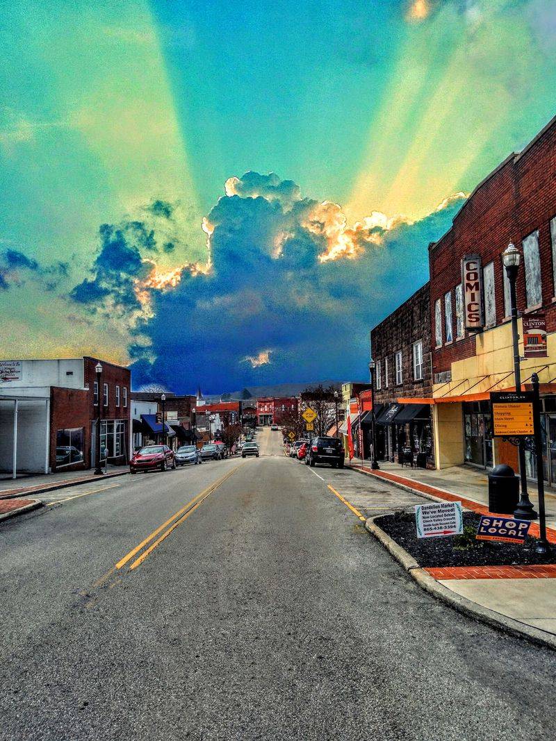 A Pearl Trading Past And A 1940s Soda Fountain Give Downtown Its Character