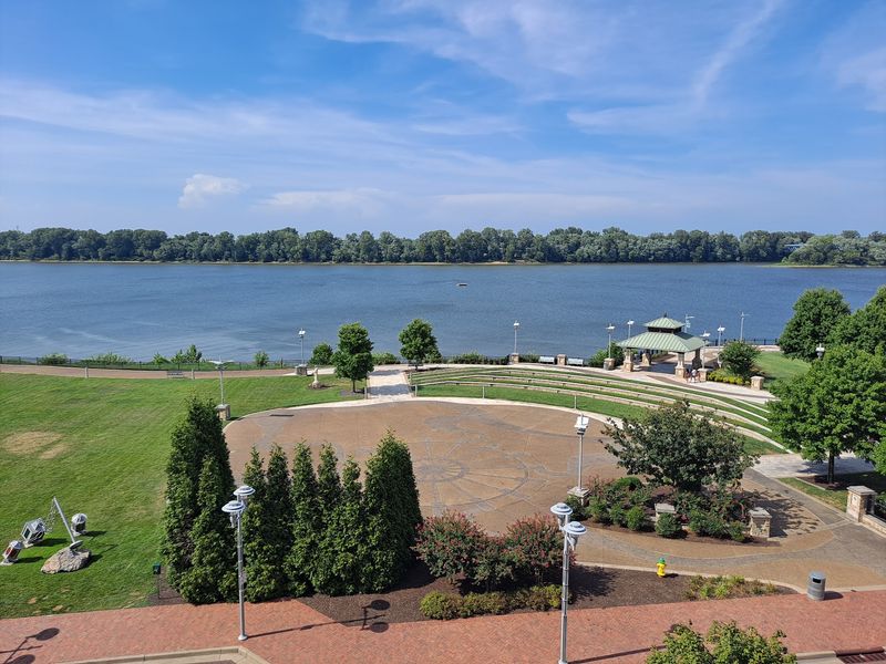 Free Friday Concerts By The Water