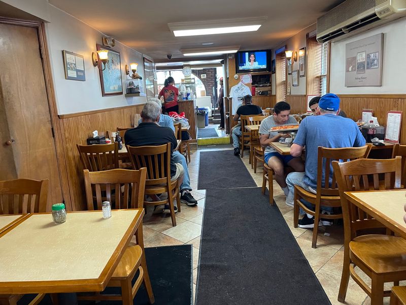 Louie & Ernie's