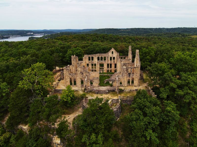 Historical Landmarks And Cultural Attractions Nearby
