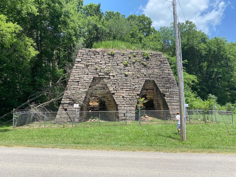 Cedar Grove Iron Furnace, Linden