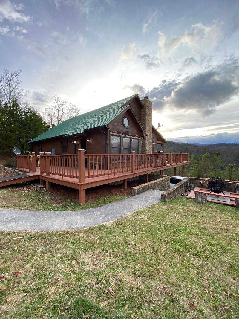 Kori's Mountain View Cabin / Aardvark Cabin Rentals, Townsend