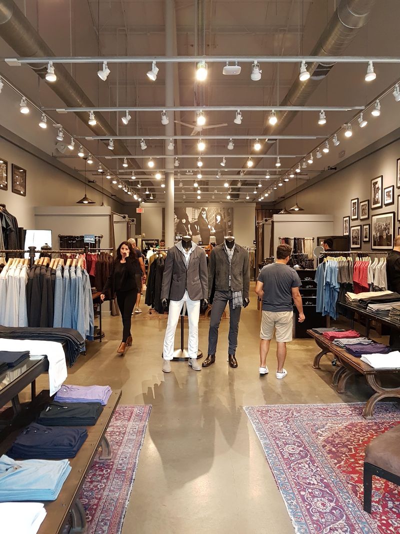Woodbury Common Premium Outlets - Central Valley