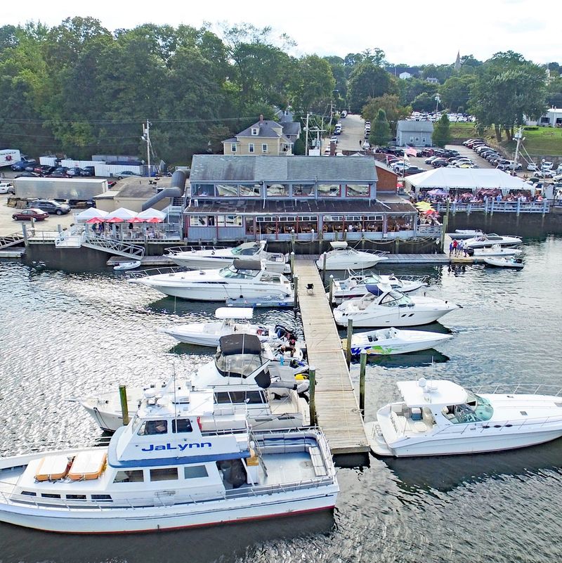 Finn's Harborside