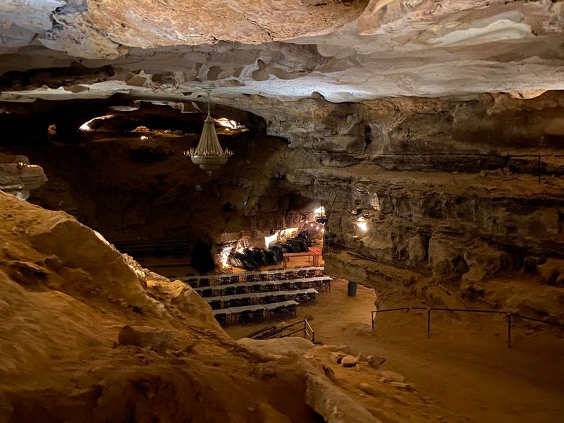 Cumberland Caverns