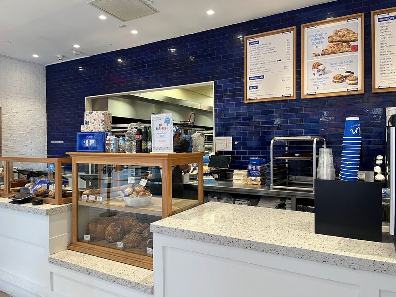 Levain Bakery