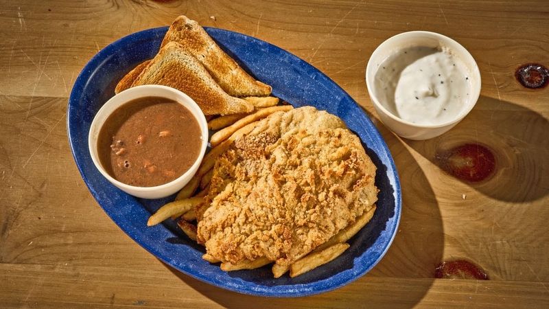 Catfish And Chicken Bring Two Comfort Food Favorites Together