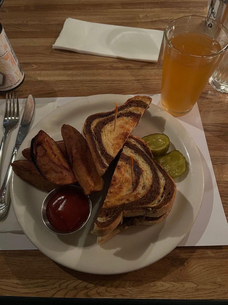 Lunch Specials That Won't Break The Bank