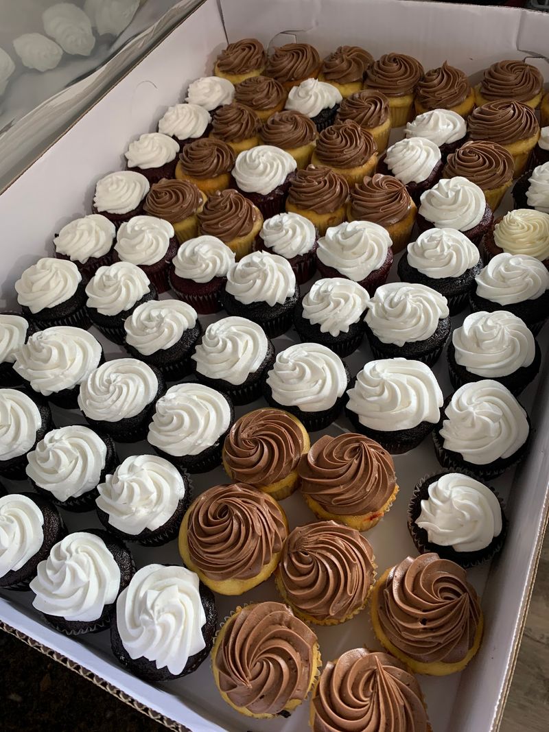 Custom Cakes And Cupcakes For Big Days