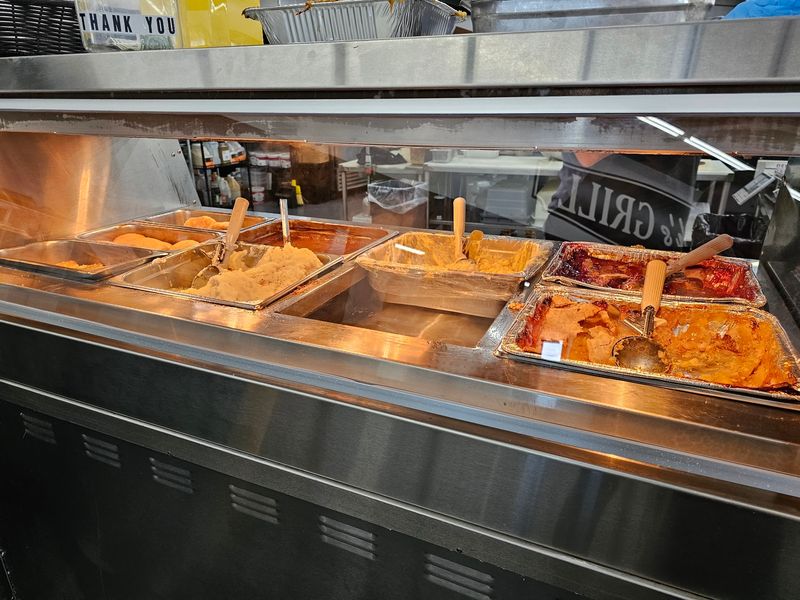 Hot Bar Comfort For A Quick Sit-Down Meal