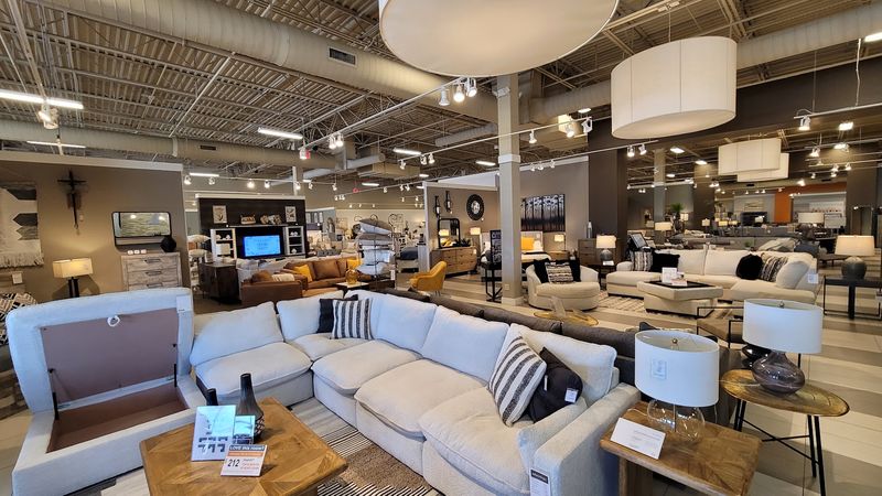 Ashley Store - D'Iberville