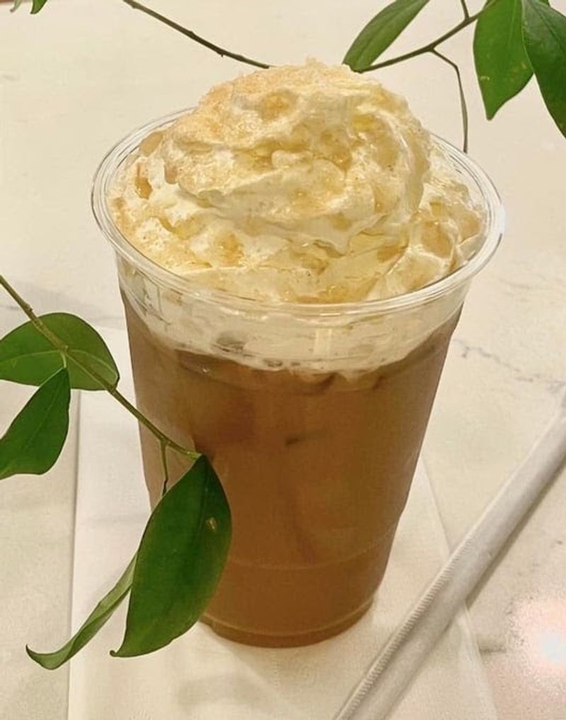 You Will Want To Linger Over These Lattes, Matcha And Smoothies