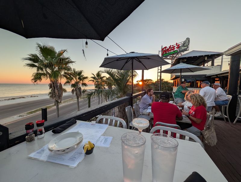Felix's Restaurant And Oyster Bar
