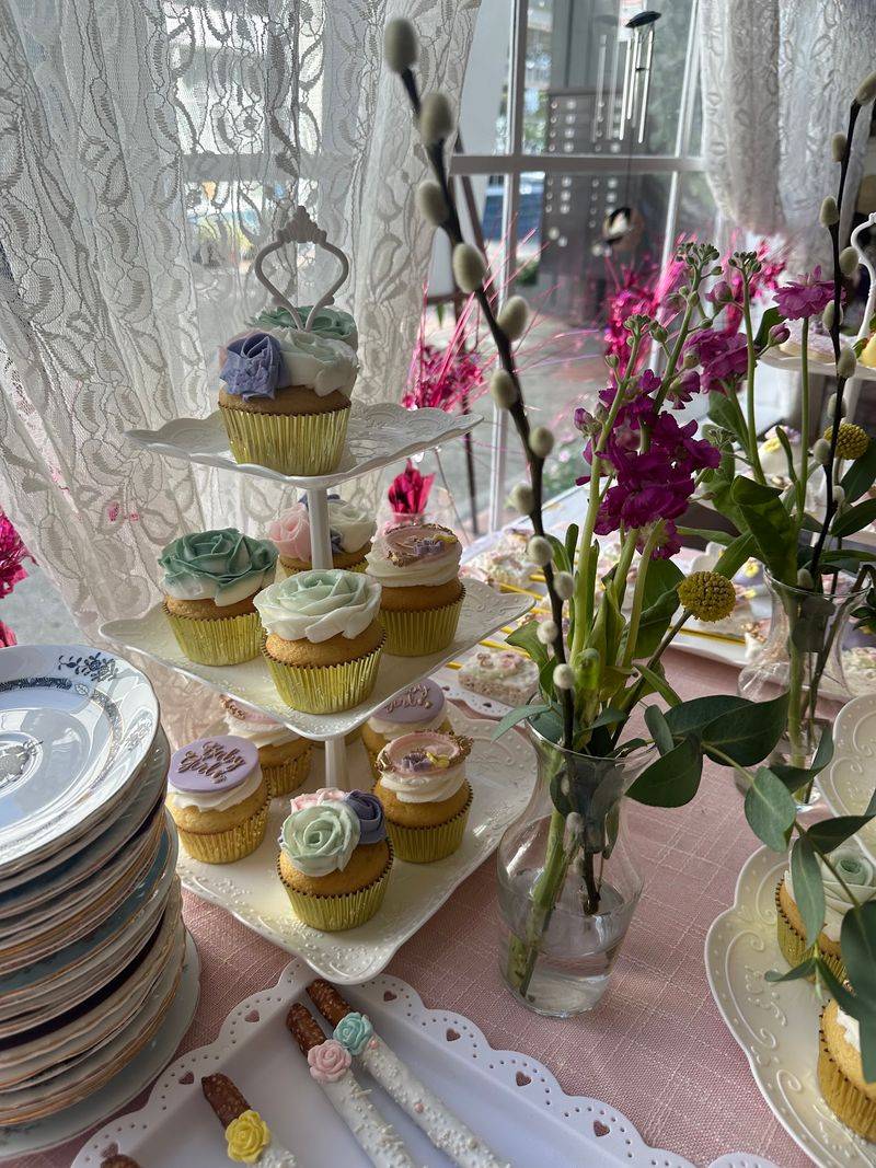 Celebrations That Fit Perfectly In A Small Room