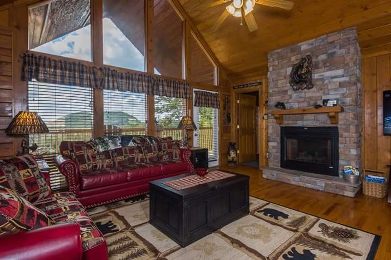 Bear Haven, Sevierville