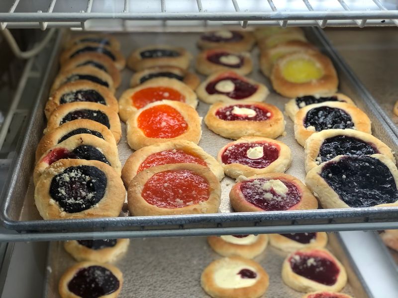 Hartman's Bakery