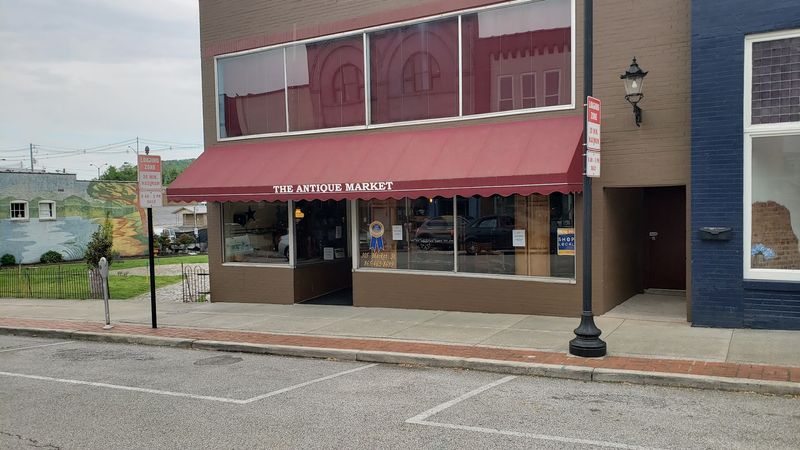 The Antique Market Specializes In Period American Furniture