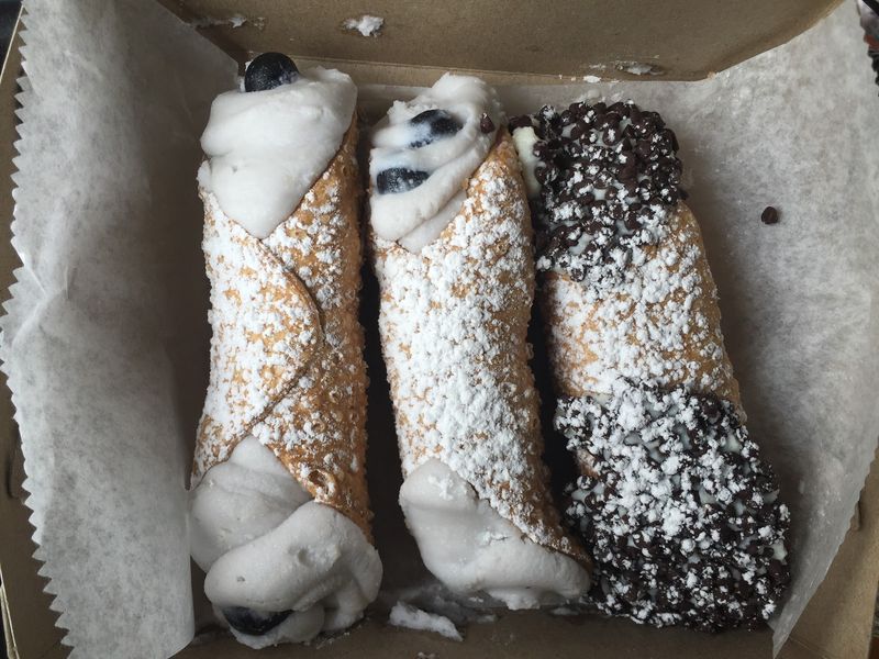Cannolis And Cookies That Hold Their Own